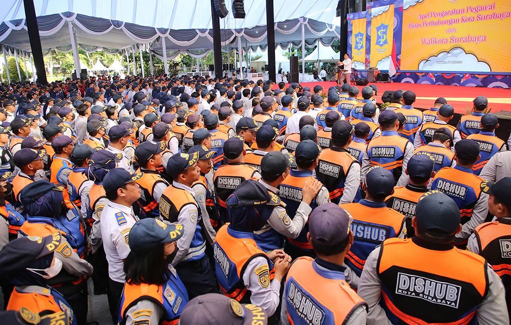 Gelar Apel Dengan Dishub, Wali Kota Eri Minta Serius Tangani Parkir Liar
