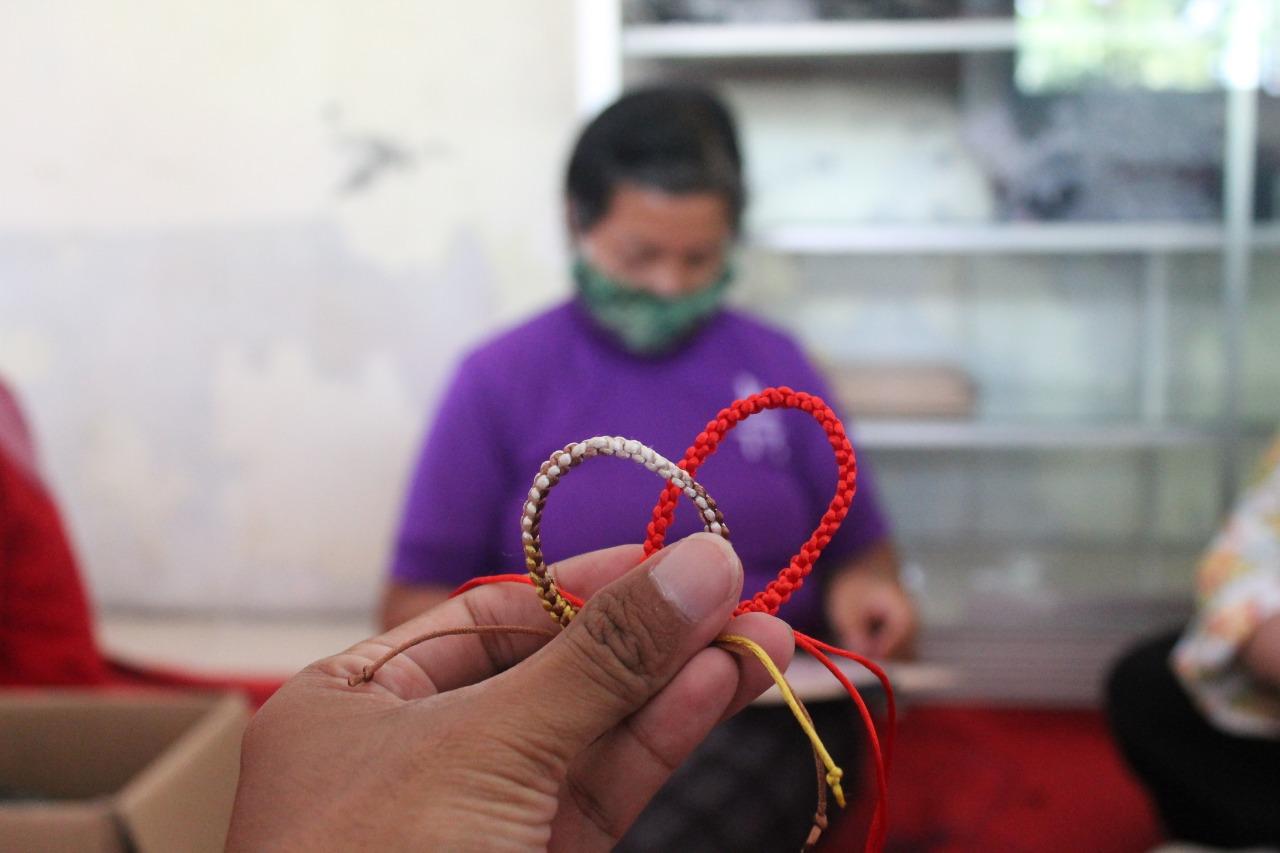 ODGJ Liponsos Kian Berdaya dengan Pelatihan Pembuatan Handycraft