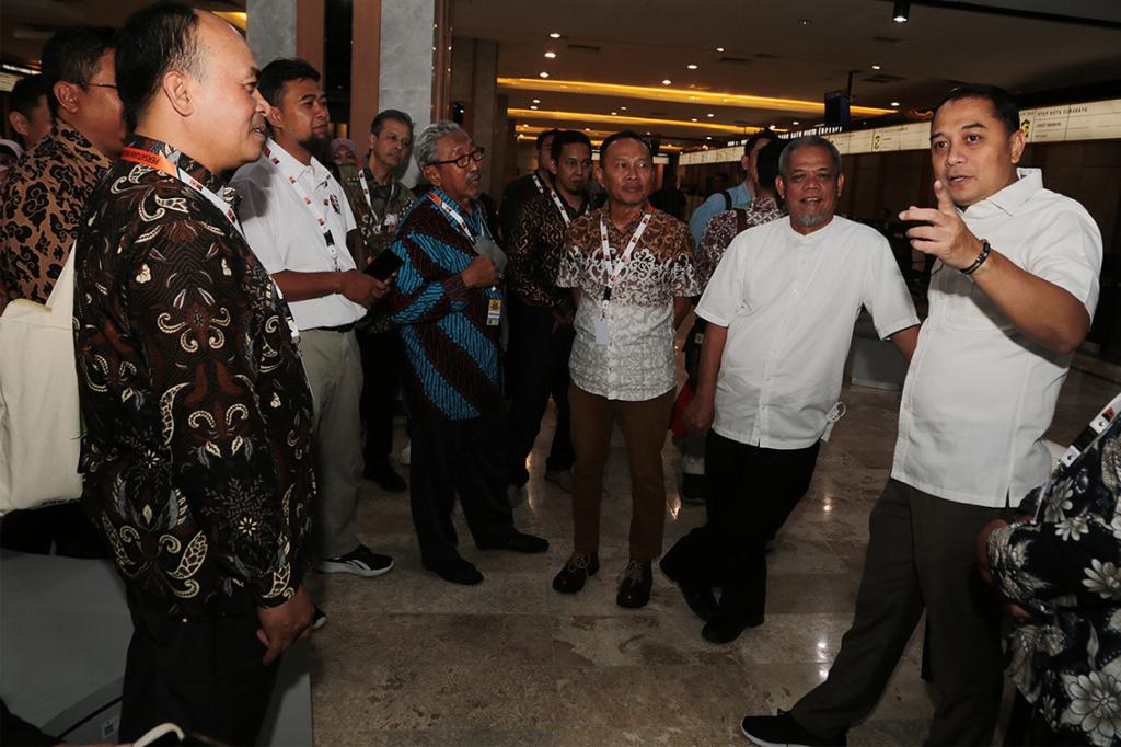 Mudahkan Investasi, Wali Kota Eri Cahyadi Kemas Perizinan di DPMPTSP