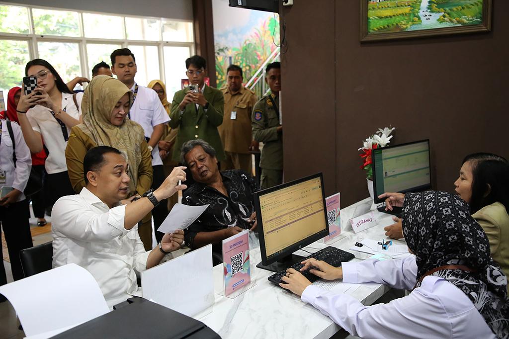 Pelayanan Adminduk di Surabaya Wajib Selesai 24 Jam, Jika Terlambat Warga Dapat Kompensasi Rp50 Ribu