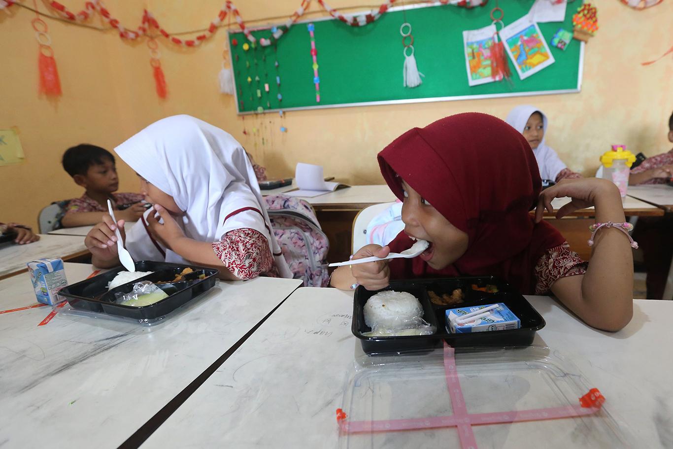 Surabaya Siapkan Program Makan Bergizi Gratis untuk Siswa Mulai 2025