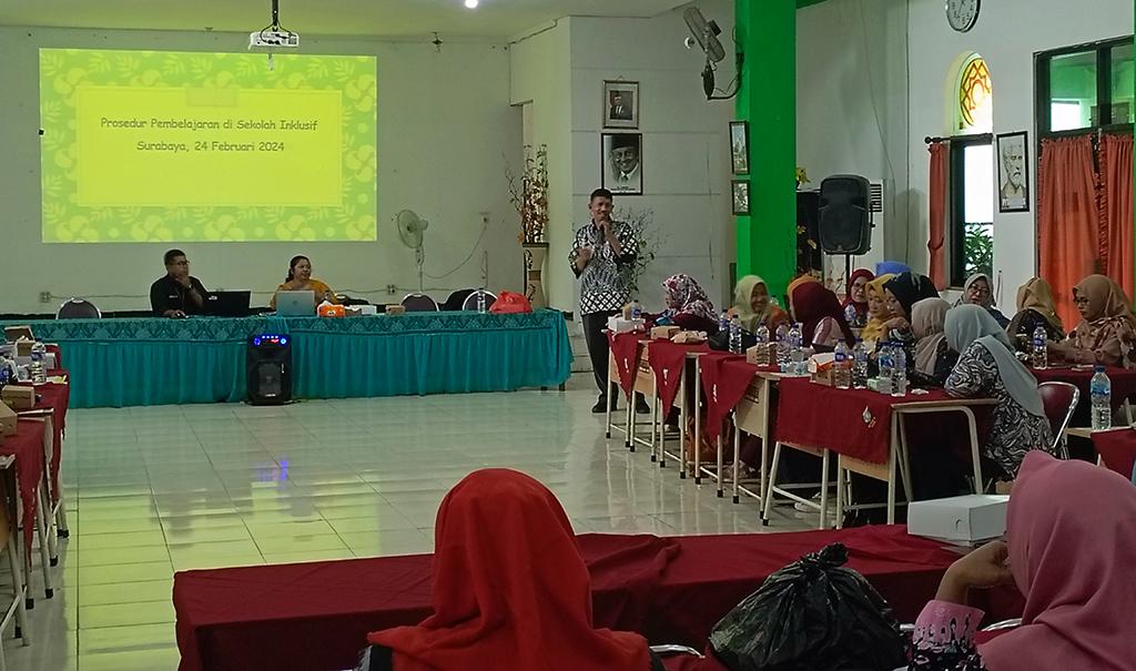 Dispendik Surabaya Bekali Guru SD untuk Tangani Siswa Inklusi
