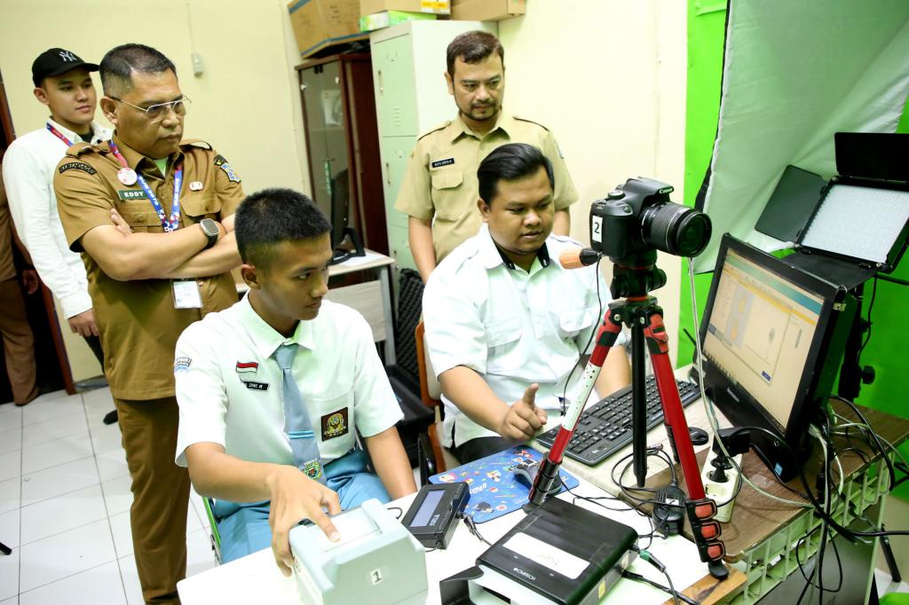 Pemkot Surabaya Percepat Perekaman KTP-el untuk Pemilih Pemula