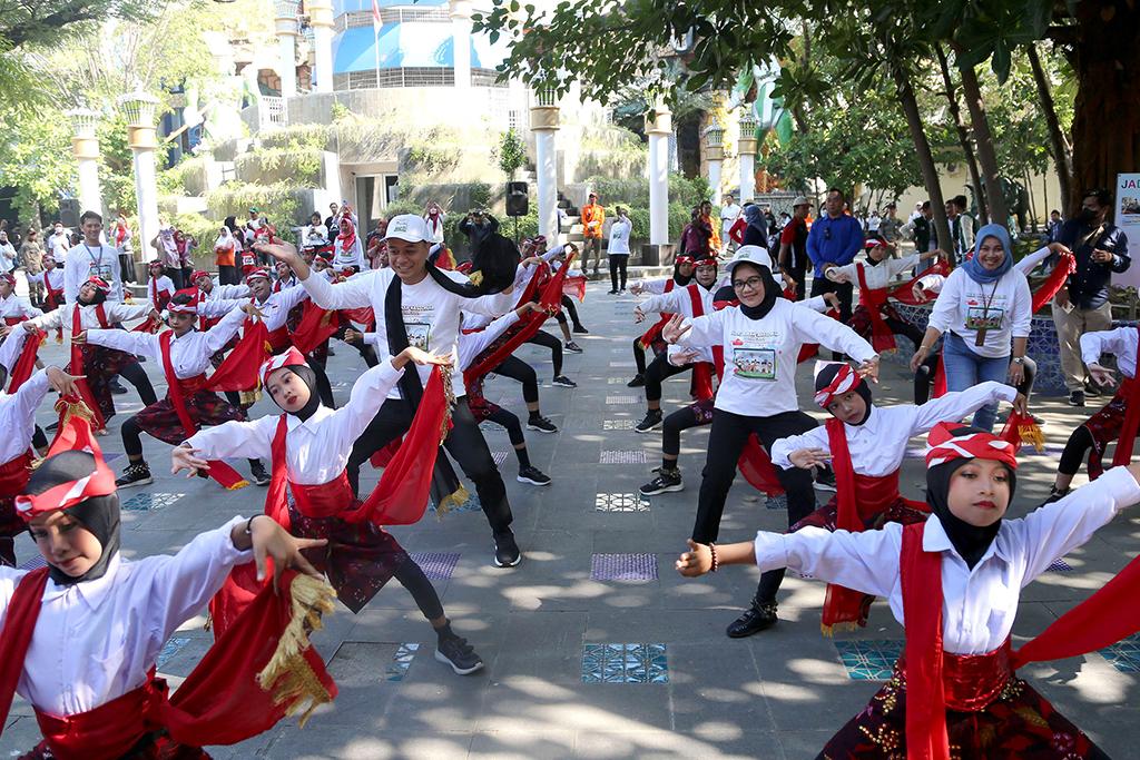 Surabaya Raih Sertifikat Kota Layak Anak Internasional