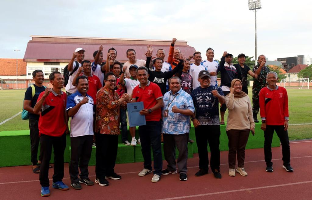 Legenda Persebaya Tampil di Turnamen Sepak Bola U-45, Pukau Pemkot Surabaya