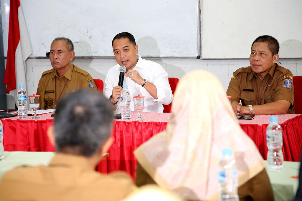 Kumpulkan Kepala SD-SMP Negeri, Wali Kota Eri Larang Adanya Pungutan